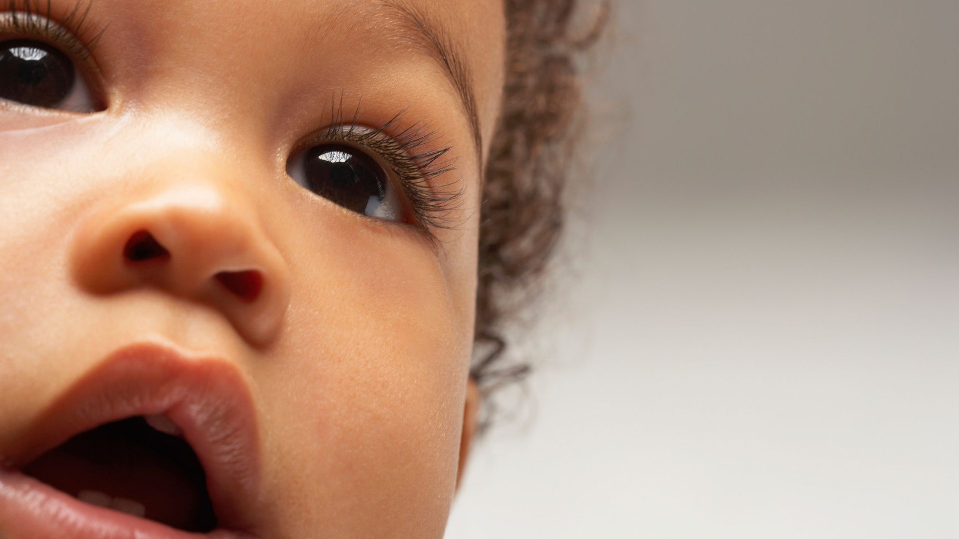 5 Best Methods To Soothe a Teething Baby